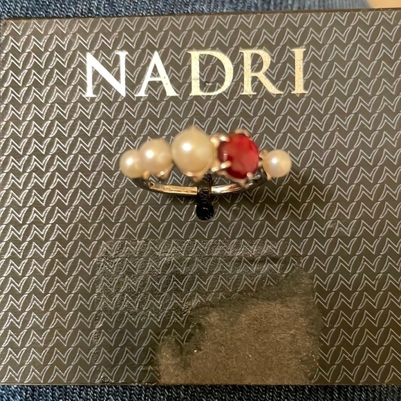 NWT NADRI STERLING SILVER GARNET PEARL RING SIZE 5 - Picture 1 of 3